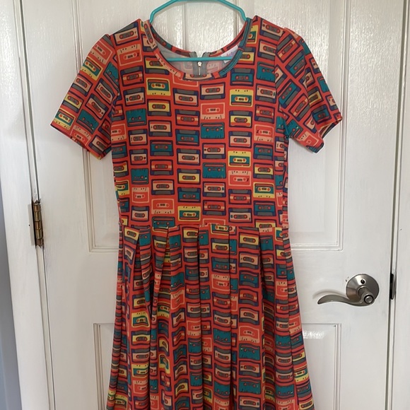 LuLaRoe Amelia M - Picture 2 of 5